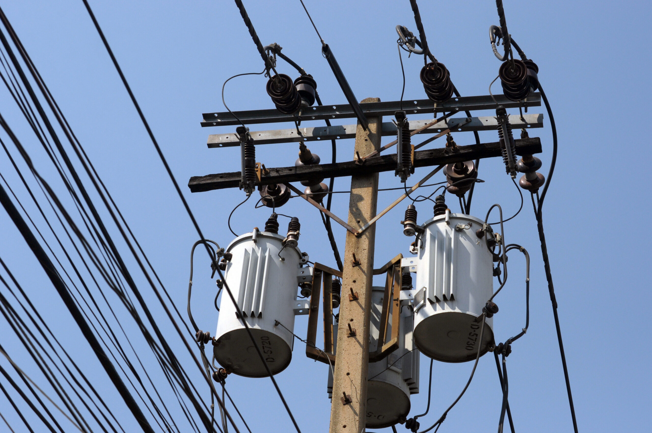 High-voltage power infrastructure &mdash; Shell MIDEL ester transformer oil deployed globally